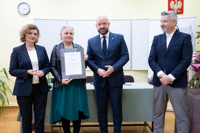 Wręczenie dyplomów dyrektorom placówek oświatowych, 10.01.2024